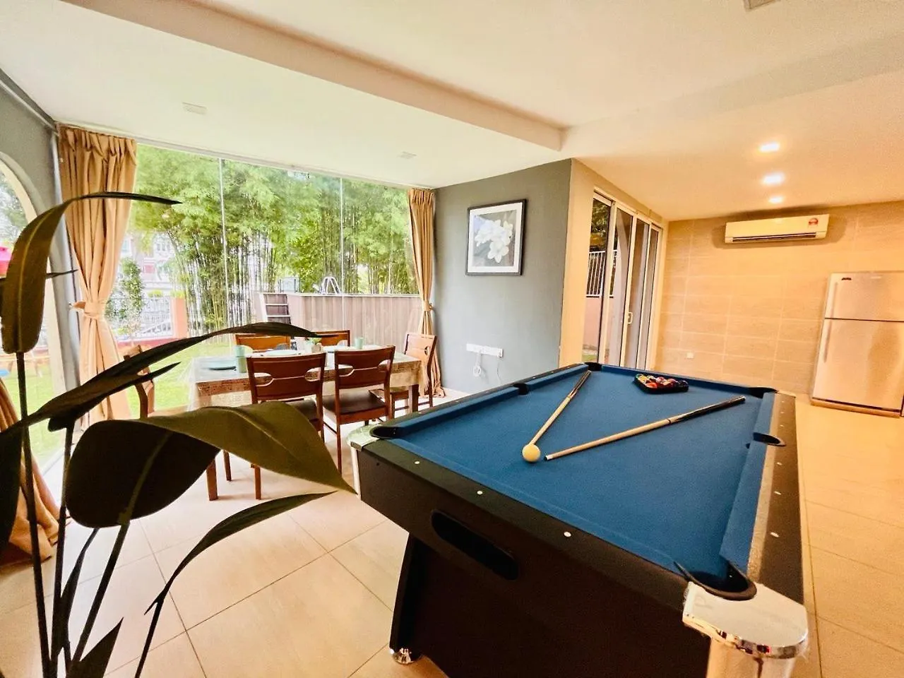 Holiday Villa By Stayco- Swimming Pool - Karaoke - Bbq - Event Space - 2 Mins Drive To Beach - Center Of Tourist Location Tanjung Bungah  Tanjung Bungah (Penang)