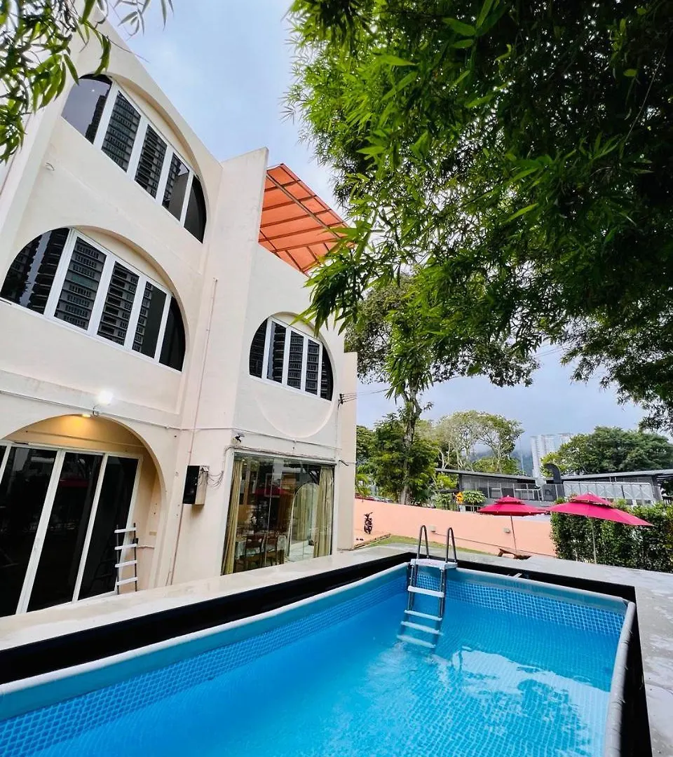 Holiday Villa By Stayco- Swimming Pool - Karaoke - Bbq - Event Space - 2 Mins Drive To Beach - Center Of Tourist Location Tanjung Bungah  Holiday home Tanjung Bungah (Penang)