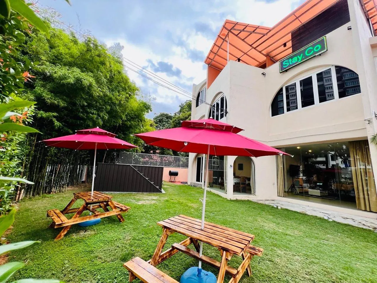 Holiday Villa By Stayco- Swimming Pool - Karaoke - Bbq - Event Space - 2 Mins Drive To Beach - Center Of Tourist Location Tanjung Bungah  Tanjung Bungah (Penang)