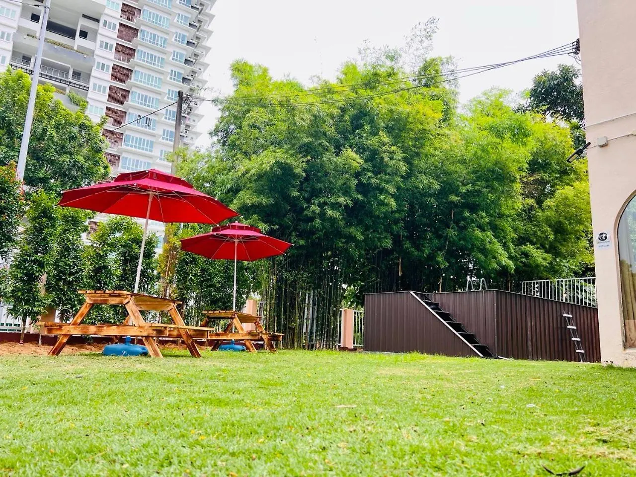 Holiday Villa By Stayco- Swimming Pool - Karaoke - Bbq - Event Space - 2 Mins Drive To Beach - Center Of Tourist Location Tanjung Bungah  Holiday home